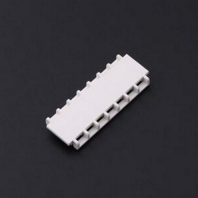 643071-8 连接器外壳 643071-8