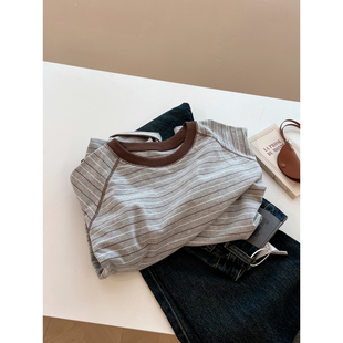 美拉德撞色条纹圆领长袖T恤插肩袖打底衫女宽松慵懒显瘦减龄秋季