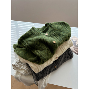 秋冬新款 毛衣女宽松百搭小众减龄针织衫 复古麻花开衫 炒显白绿色