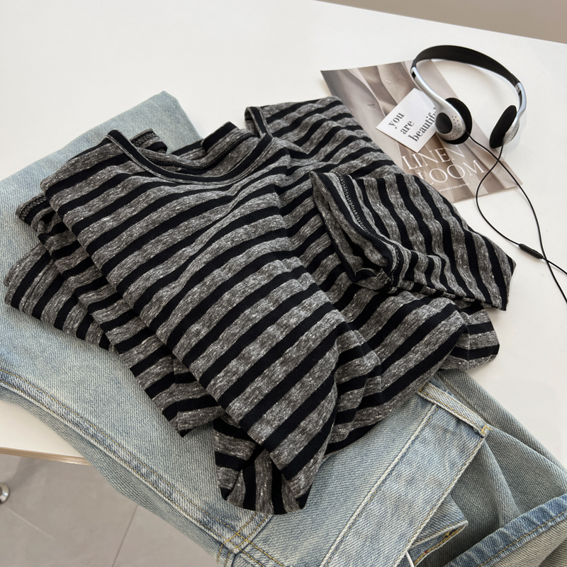 长袖韩版时髦黑灰条纹女t恤上衣