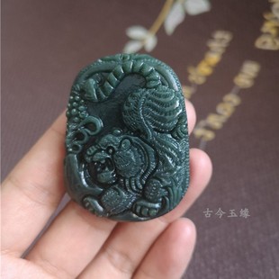天然新疆和田玉青玉老虎吊坠十二生肖玉虎挂件男玉坠虎虎生威玉牌