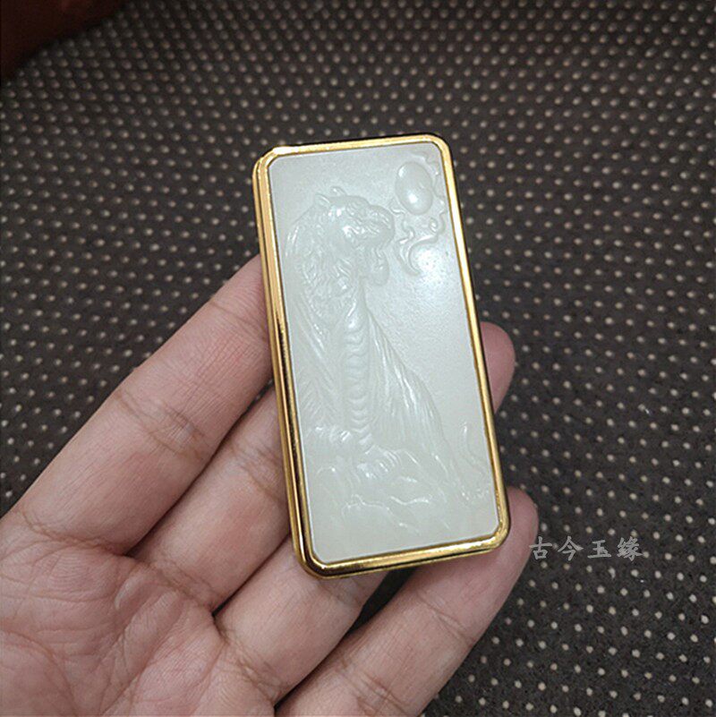 玉石礼品个性复古潮USB充电点烟器虎防风电子打火机创意男士饰品