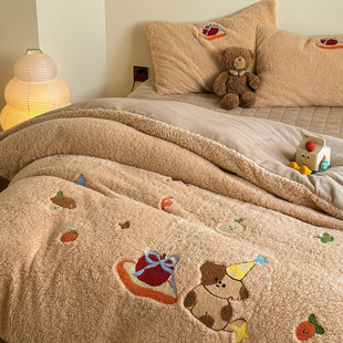 羊羔绒牛奶绒四件套冬季加厚保暖毛巾绣床盖款防滑不跑位亲肤套件