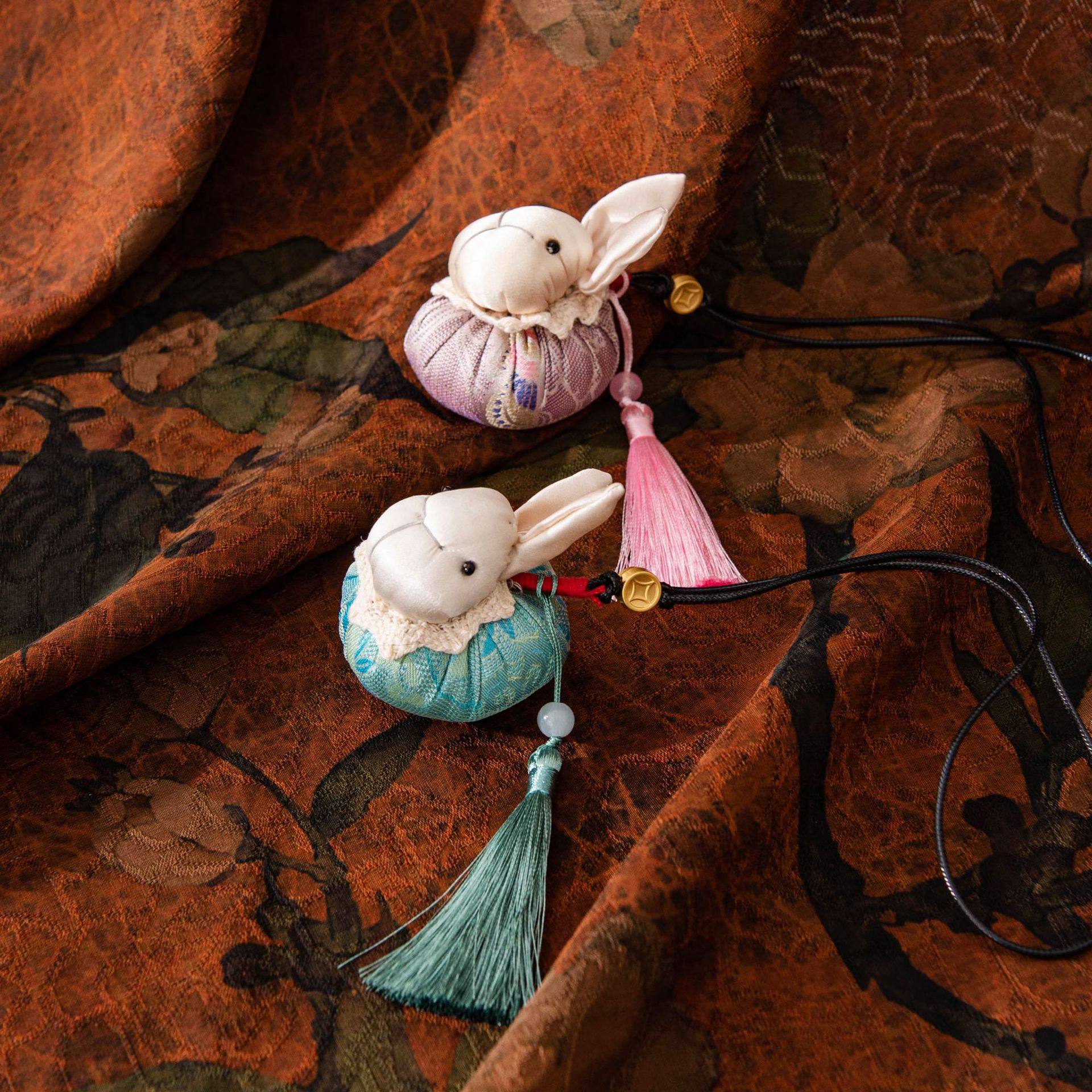 桑蚕丝精致手工挂件可爱兔子流苏吊坠包包饰品车载挂件,饰品/流行首饰/时尚饰品新,摆件,淘宝优惠券,粉丝福利购,淘宝优惠卷