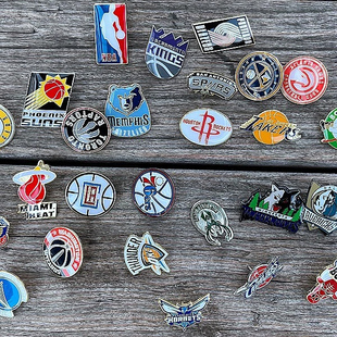 篮球迷纪念品徽章胸针纪念品湖人勇士雄鹿篮网快船周边礼品装饰品