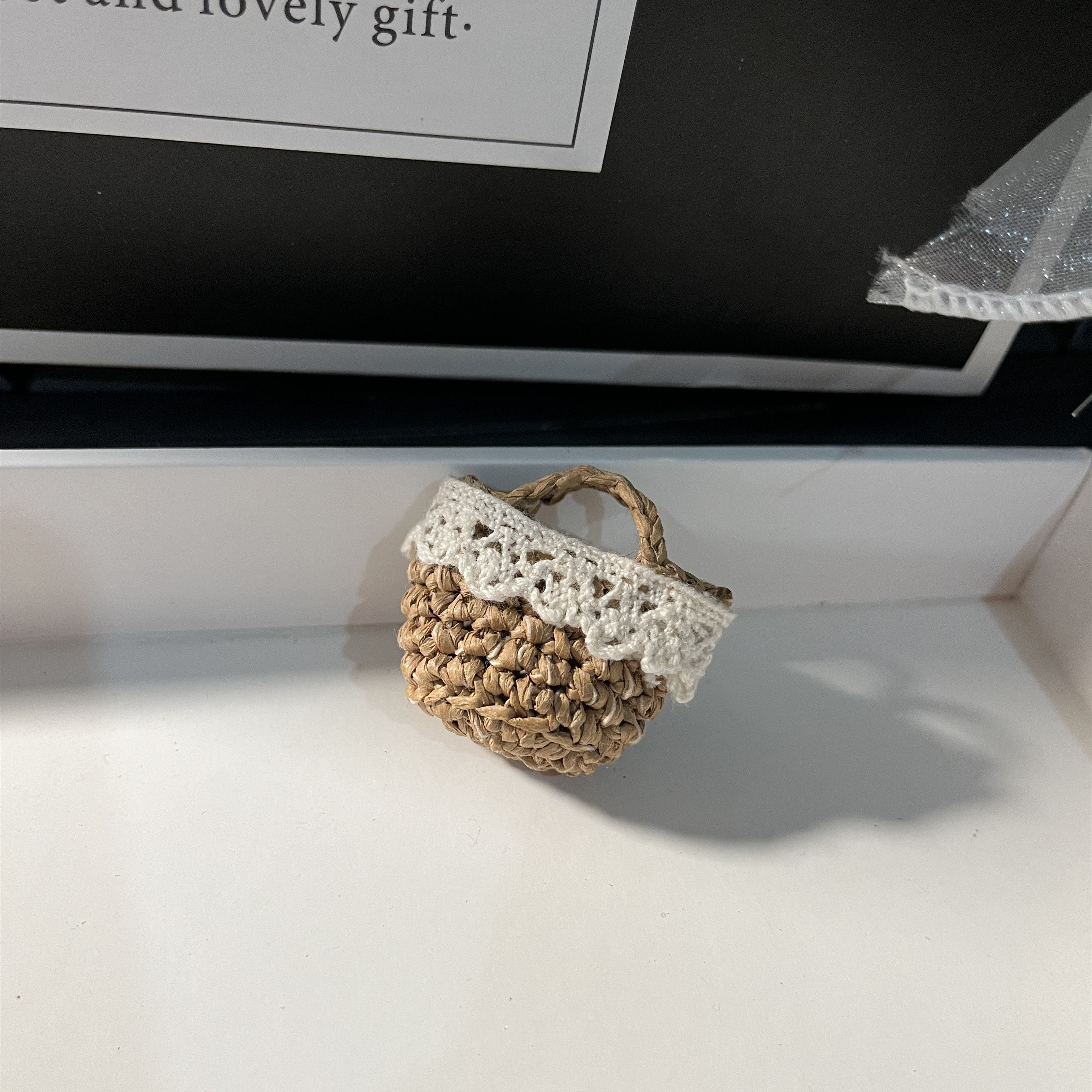 美拉德棕色手工编织小众娃包挂件