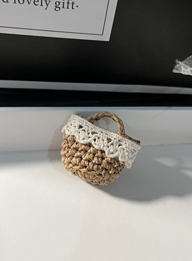 美拉德棕色手工编织小众娃包挂件