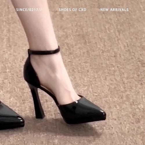 防水台一字带高跟鞋尖头黑色单鞋