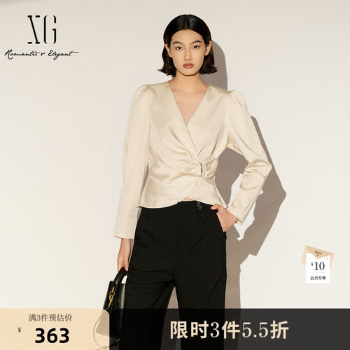 XG雪歌米色莱赛尔V领长袖衬衫2026春季新款 套头收腰淑女短上衣女