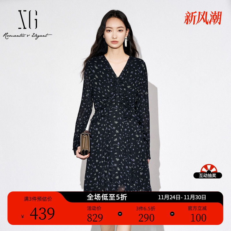 XG雪歌碎花设计高腰长袖连衣裙2025秋季新款褶皱设计收腰A字裙女