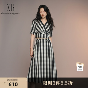 XG雪歌条纹套装连衣裙2025夏季新款时尚简约两件套半身长裙女