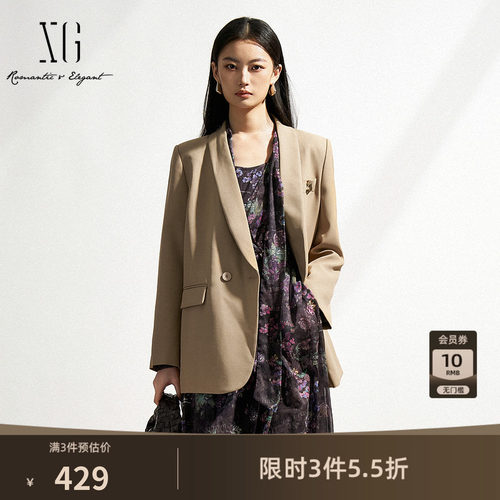 XG雪歌卡其色双排扣休闲西装2025春季新款复古风通勤翻领外套女装