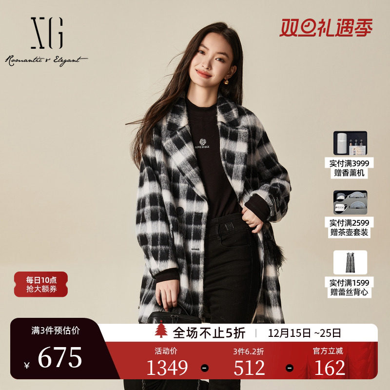XG雪歌黑白格纹设计毛呢外套时尚冬季新款中长款通勤绵羊毛大衣女