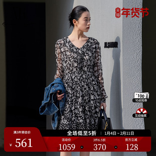 XG雪歌碎花长袖连衣裙2026春季新款V领荷叶边花版A字中裙伞裙女装