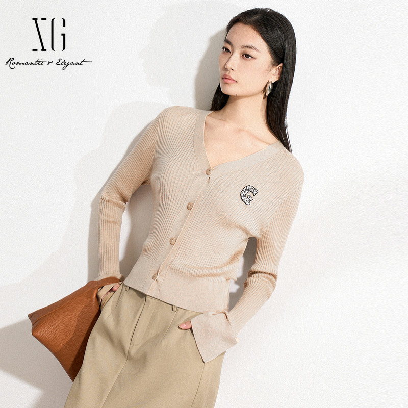 XG雪歌绣花装饰长袖毛针织衫2025春季新款咖啡色绵羊毛开衫外套女,女装/女士精品,毛针织衫,淘宝优惠券,粉丝福利购,淘宝优惠卷