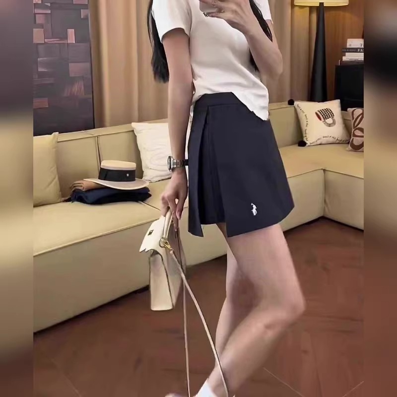 夏季新款小众刺绣标黑色短裙2025年高腰通勤时尚优雅风简约小短裙