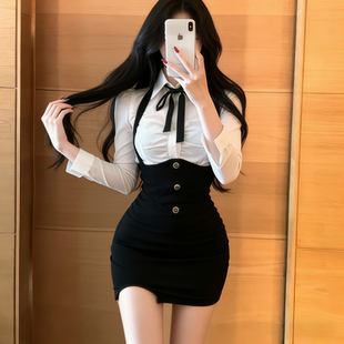 iqcq气球熊挂脖背带连衣裙白色收腰衬衫 女纯欲辣妹包臀裙背带套装