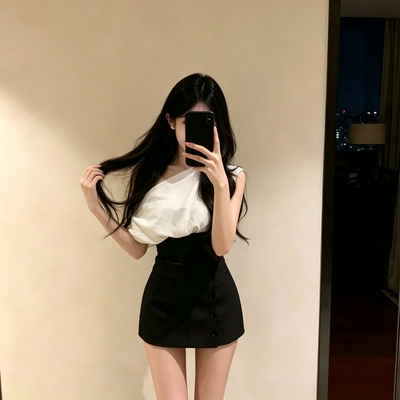 IQCQ露肩显瘦包臀短裙套装