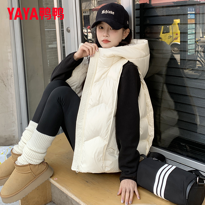 鸭鸭羽绒今年流行新国风马夹