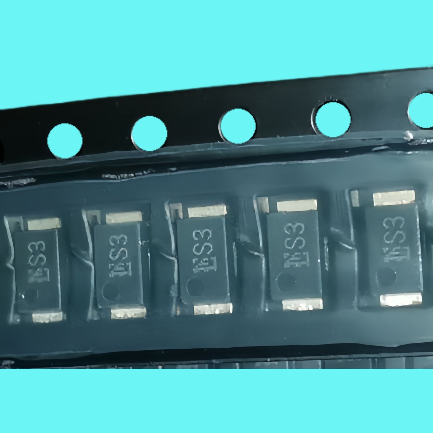 CMS03(TE12L,Q)/Schottky 30V 3A/M-FLAT丝印:S3