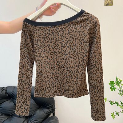 秋冬季纯欲甜辣妹一字斜肩豹纹打底衫女内搭露肩德绒长袖t恤上衣