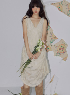 YannM 春夏吊带连衣裙无袖拉毛皱褶裙子米白长裙质感小白吊带裙女