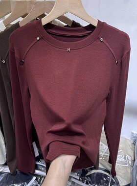 欧货铆钉别致纯棉长袖T恤女秋季保暖上衣不规则薄绒加厚打底小衫