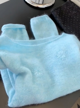 韩系蓝色花朵刺绣针织毛衣女装秋季新款独特超好看内搭打底衫上衣