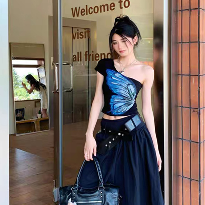 【赠运费险】蝴蝶印花斜肩背心