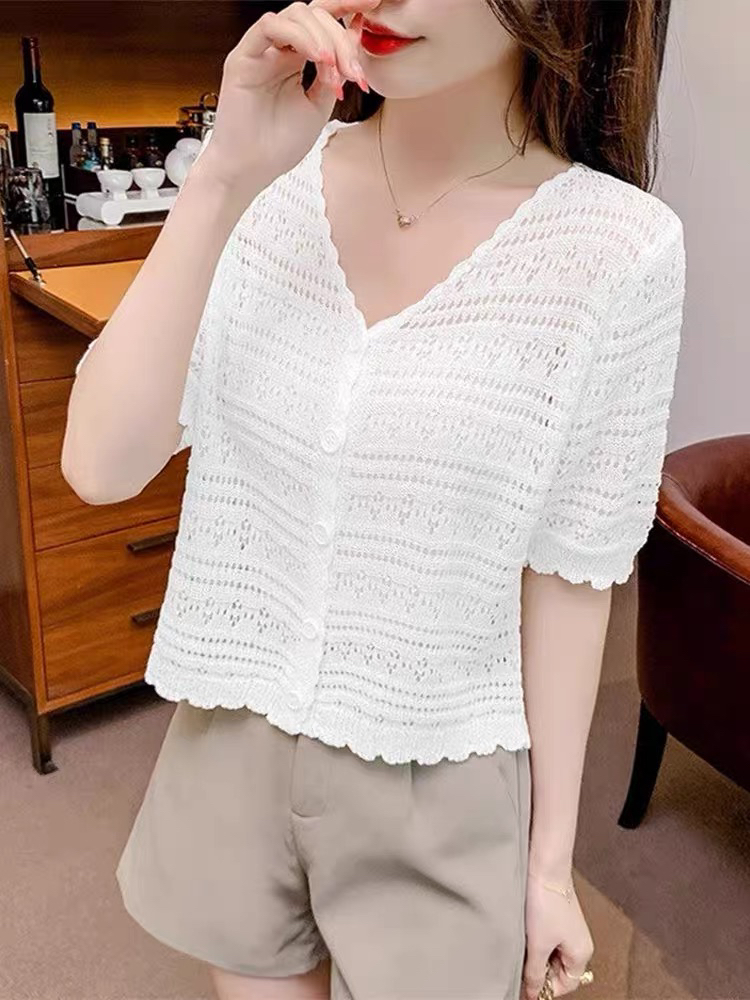 夏季短袖镂空T恤新款薄款针织冰丝小开衫女士披肩外搭配吊带裙子