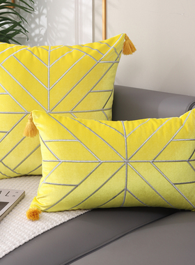 现代沙发样板房软装靠垫抱枕套黄色北欧立体几何丝绒刺绣方枕靠包