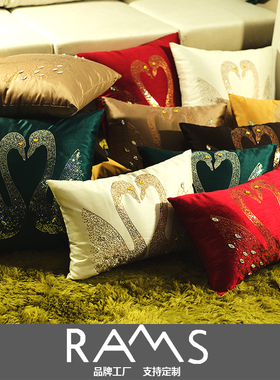 北欧样板房客厅沙发靠包镶钻可爱个性天鹅装饰靠垫亮片绣花抱枕套