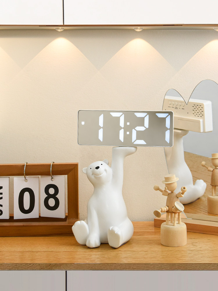客厅卧室家用数字智能桌面台式钟表摆放电子钟台钟小闹钟时钟摆件