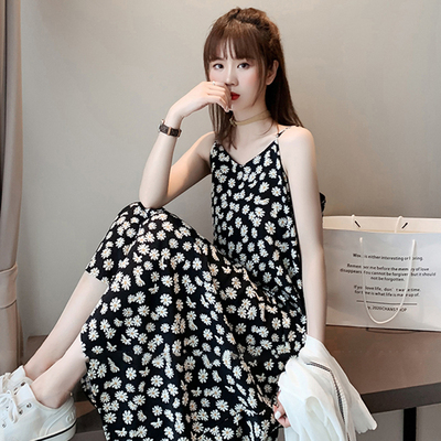 小雏菊碎花连衣裙仙女显瘦裙子超仙森系法式吊带少女裙2020年新款