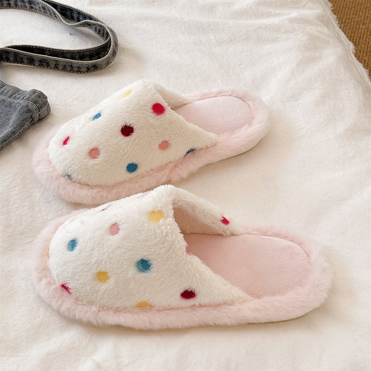 可爱波点毛毛拖鞋女2025新款冬季外穿居家防滑毛绒保暖软底棉拖鞋