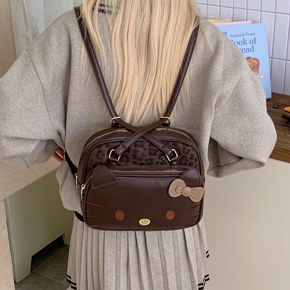 hellokitty双肩包女2025新款豹纹可爱学生党上班书包通勤托特包潮
