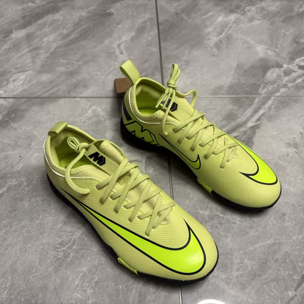 Nike/耐克 刺客 16 中端 TF 儿童大童训练足球鞋 FQ8284-300