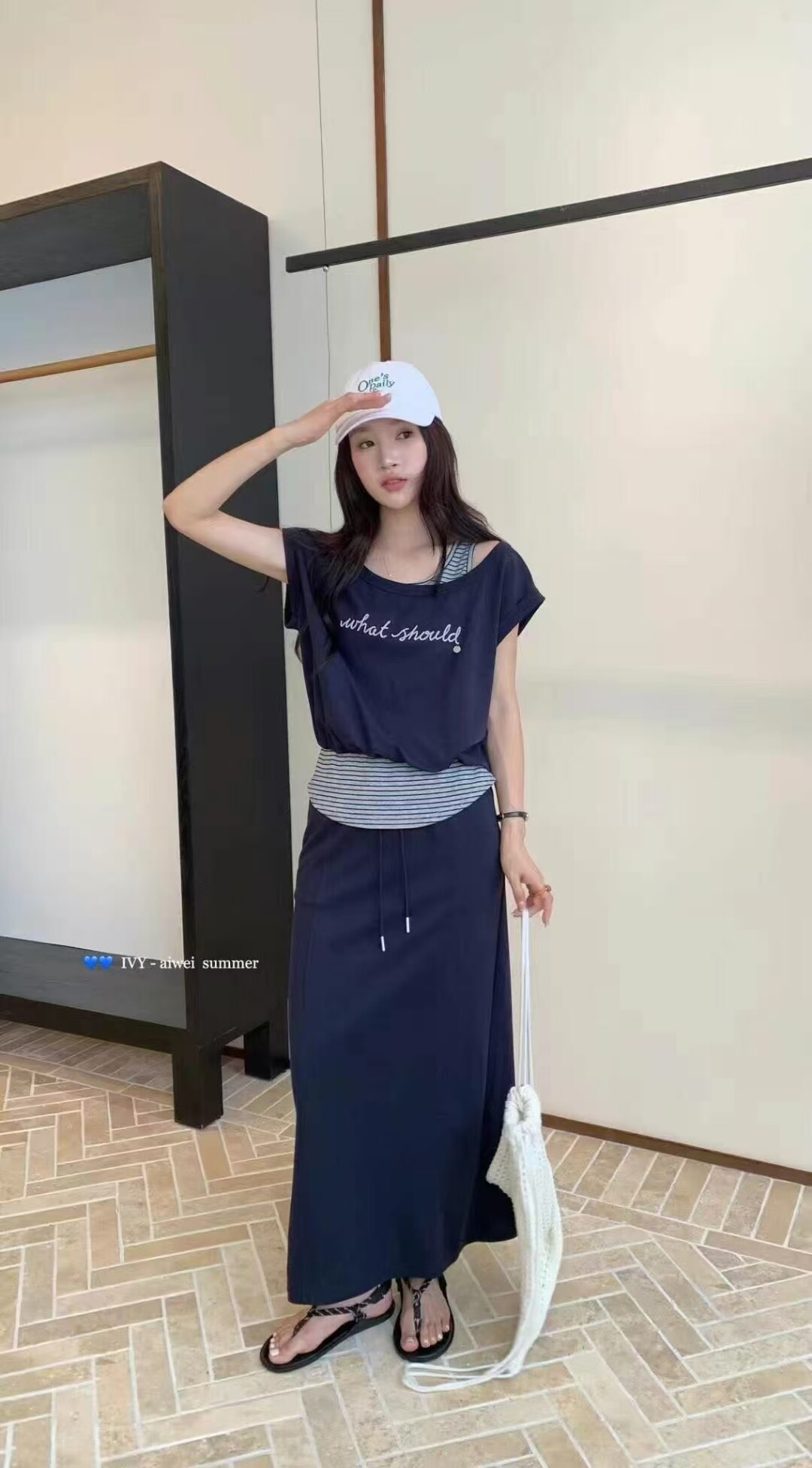2025夏季新款时尚套装女假两件条纹漏肩短袖上衣+半身裙两件套女