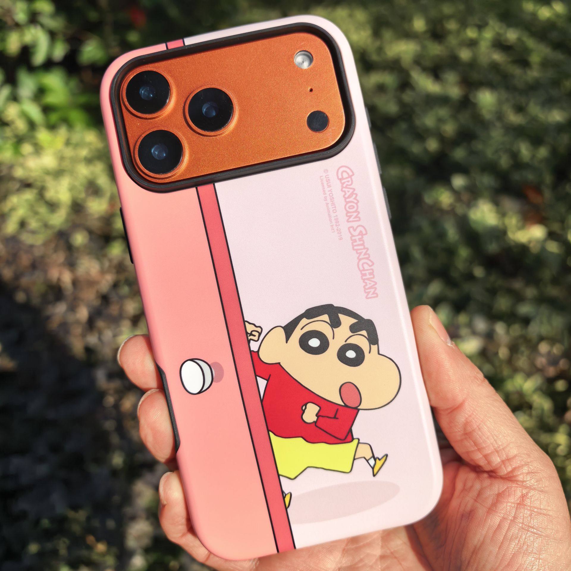 正版蜡笔小新iphone17pro max手机壳双层苹果16pro防摔套粉色壳女