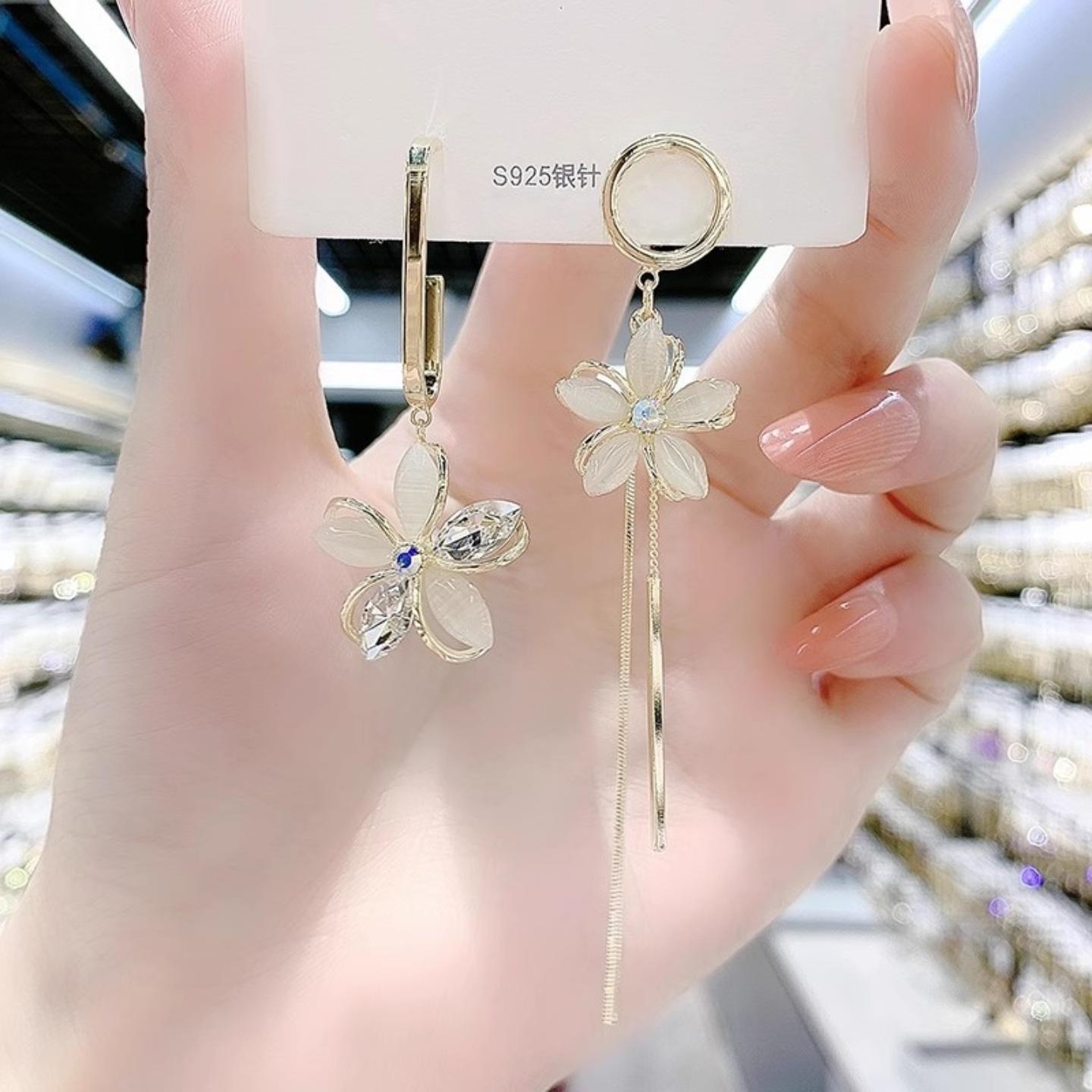 2025秋冬新款猫眼石花朵耳钉