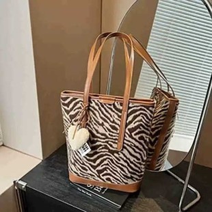 款 巧克力女士小众经典 包 D7065