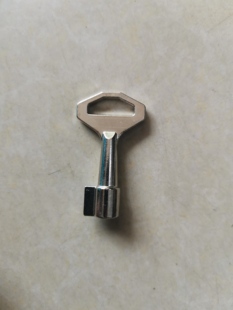 油罐车人孔盖钥匙密封盖锁钥欧标下装罐盖罐口嘉达嘉隆凯鹏嘉胜