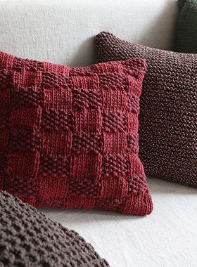 弋采可定制手工编织方格红色渐变侘寂风沙发大靠垫抱枕方枕腰枕套