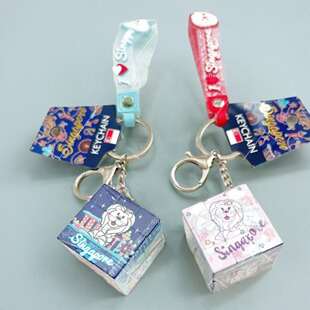 现货新加坡本土机场旅游纪念品手信小礼品鱼尾狮地标魔方钥匙扣