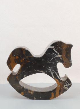 诧寂风天然大理石摇摇马装饰摆件