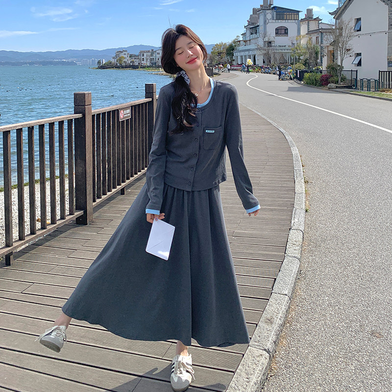 灰色休闲套装裙女2025春季新款松弛感撞色假两件上衣半身裙两件套,女装套装/套裙,2C007