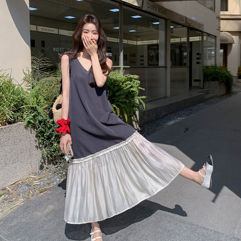 撞色拼接无袖v领连衣裙女2025夏季新款法式小香风气质显瘦背心裙图片