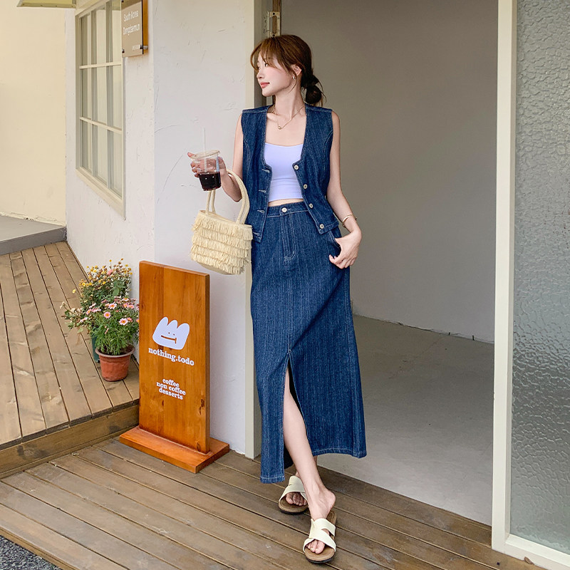 设计感小众时尚牛仔马甲套装裙女2025夏新款轻熟显瘦半身裙两件套图片