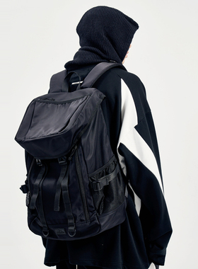 新款潮牌大容量双肩包男登山包休闲大学生书包女运动旅行电脑背包