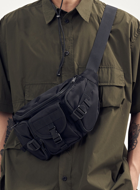 街头潮流工装风胸包男潮牌运动腰包夏季背包女休闲单肩斜挎包INS